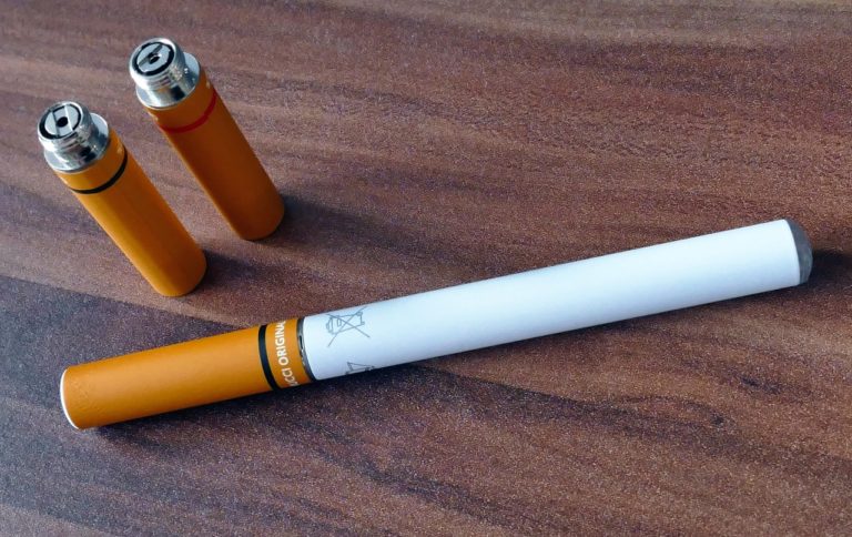 Cigarettes électroniques et risques sanitaires
