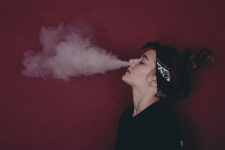 Quels cadeaux originaux offrir à un amateur de cigarette électronique ?