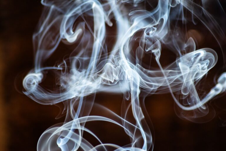La cigarette électronique : un nouvel outil artistique ?