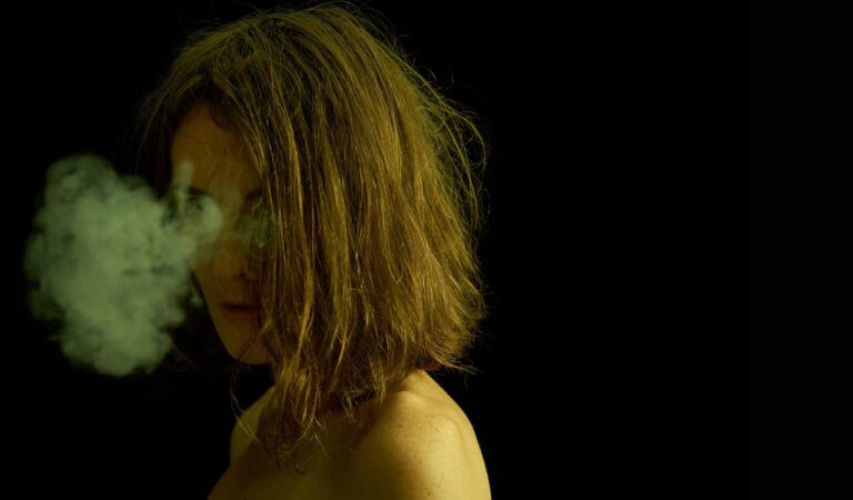 Comment la culture influence-t-elle la perception de la cigarette électronique ?